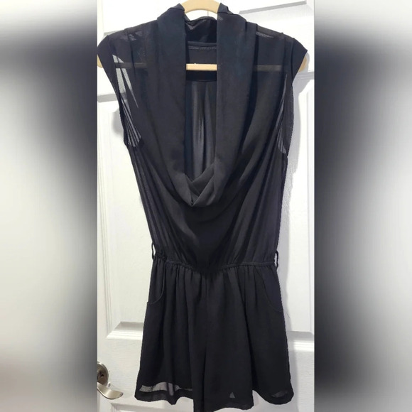 Sheer cowl neck romper Size S - Picture 3 of 3
